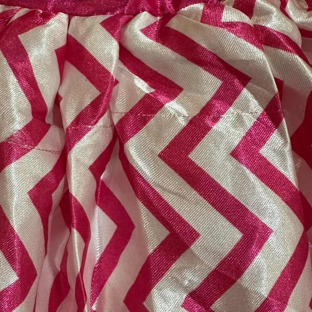 BigDreamz. Pink Chevron Skirt